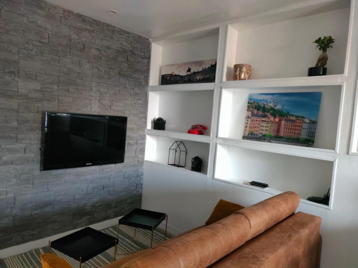 Le Petit Cocon - Parking Prive - Lyon Sud Apartment เวนิส์ซูซ์ ภายนอก รูปภาพ