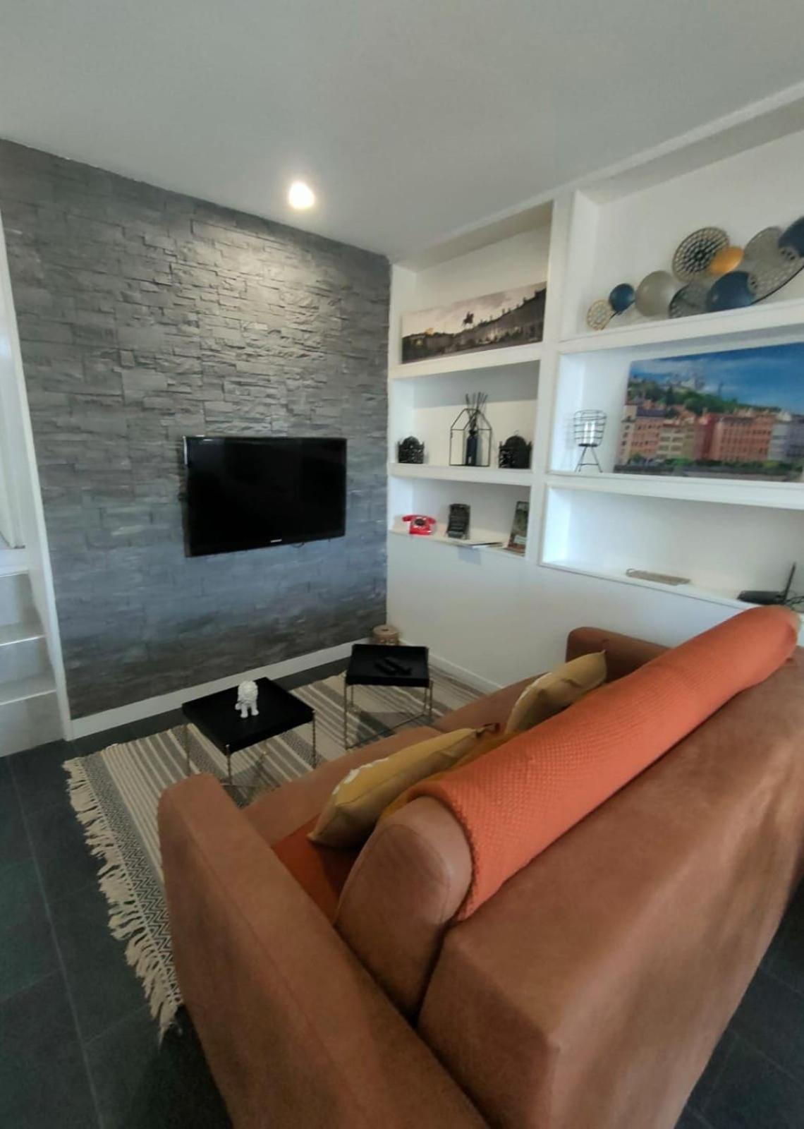 Le Petit Cocon - Parking Prive - Lyon Sud Apartment เวนิส์ซูซ์ ภายนอก รูปภาพ